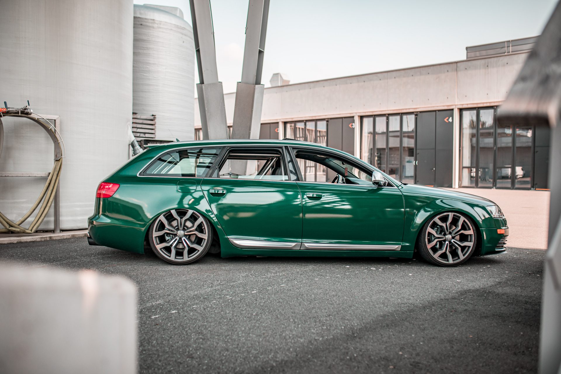 Vollfolierung_static_Audi_A6_in_gruen_car wrapping