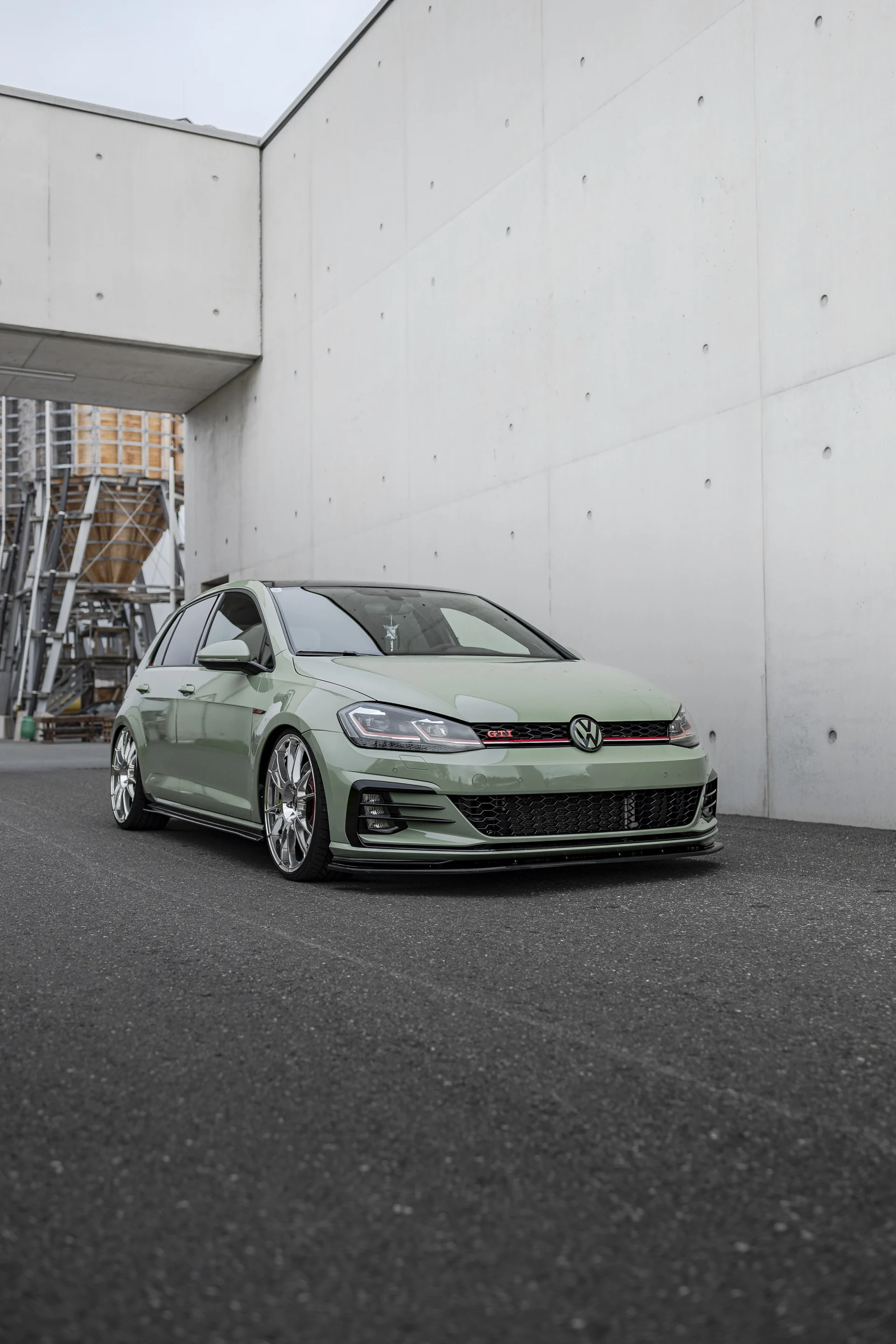 VW Golf VII GTI Reseda grüne Fahrzeugfolierung